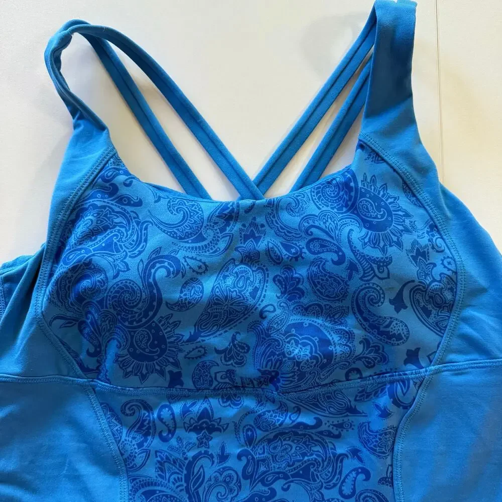 Lululemon Women Tank Top Blue Paisley Strappy Back‎ 10 - Picture 3 of 7